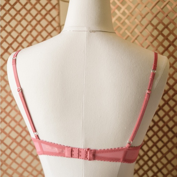 SOLD Vintage Victoria’s Secret Bra - Picture 4 of 7